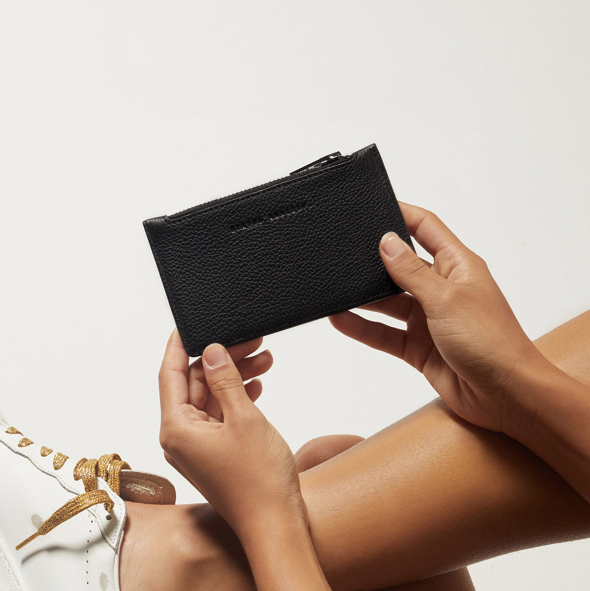 AVOIDING THINGS Leather Wallet | Black