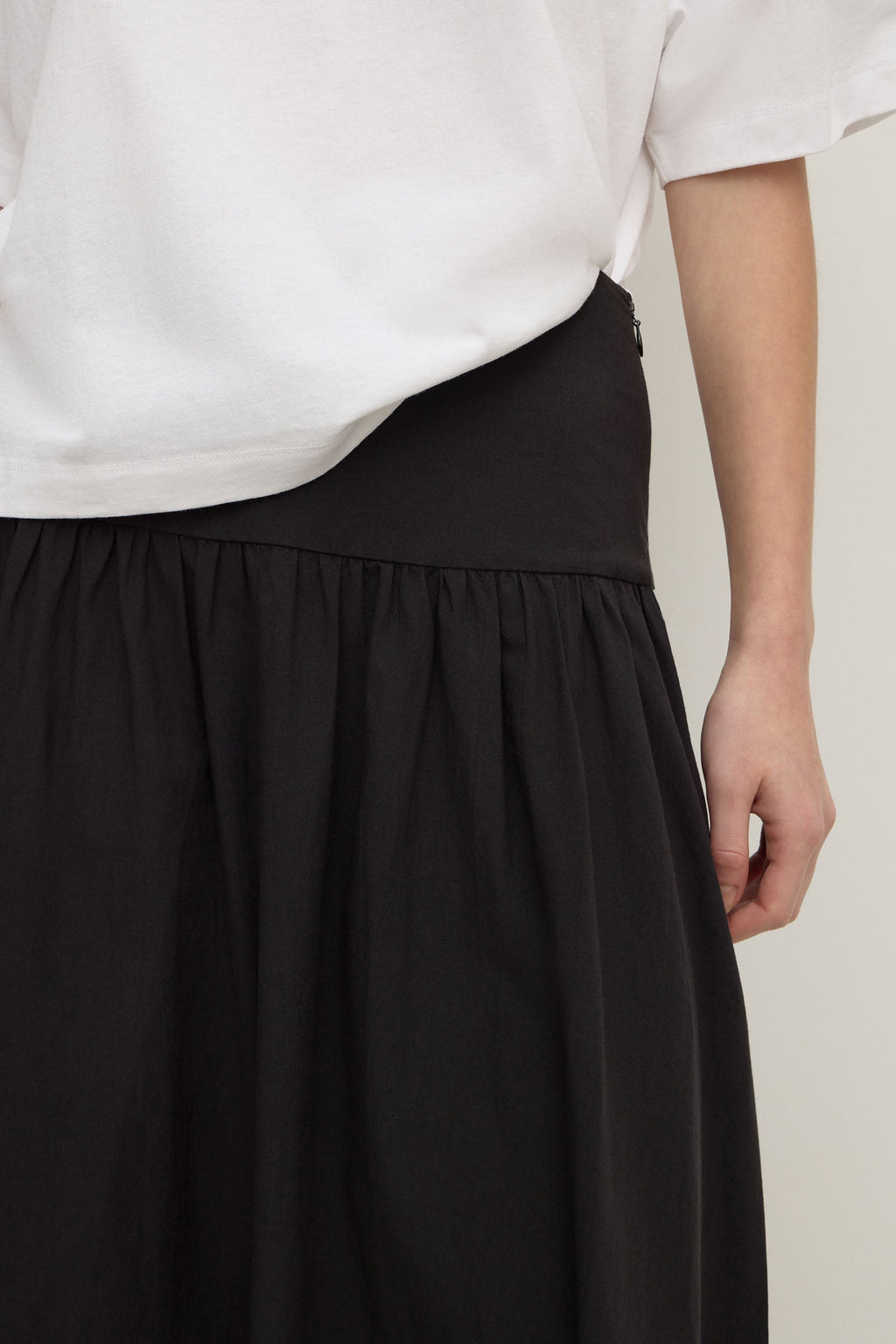 ASSEMBLY LABEL Sarah Cotton Maxi Skirt | Black photo 6