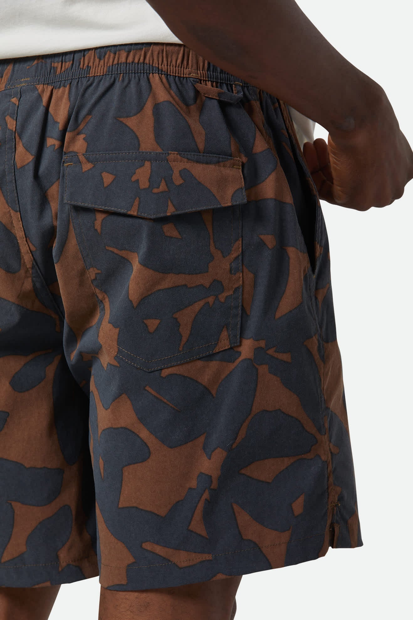 BRIXTON Everyday Hybrid Short 7" | Pinecone Floral