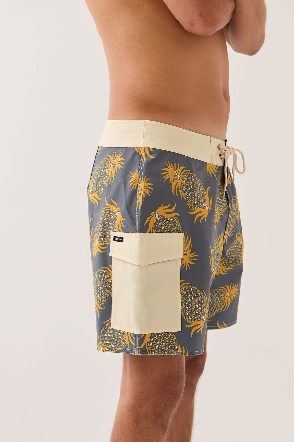 BRIXTON Classic Trunk 17 | Future Grey/Golden Pineapple