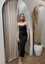 Load image into Gallery viewer, The Contrast Bind Midi Dress
